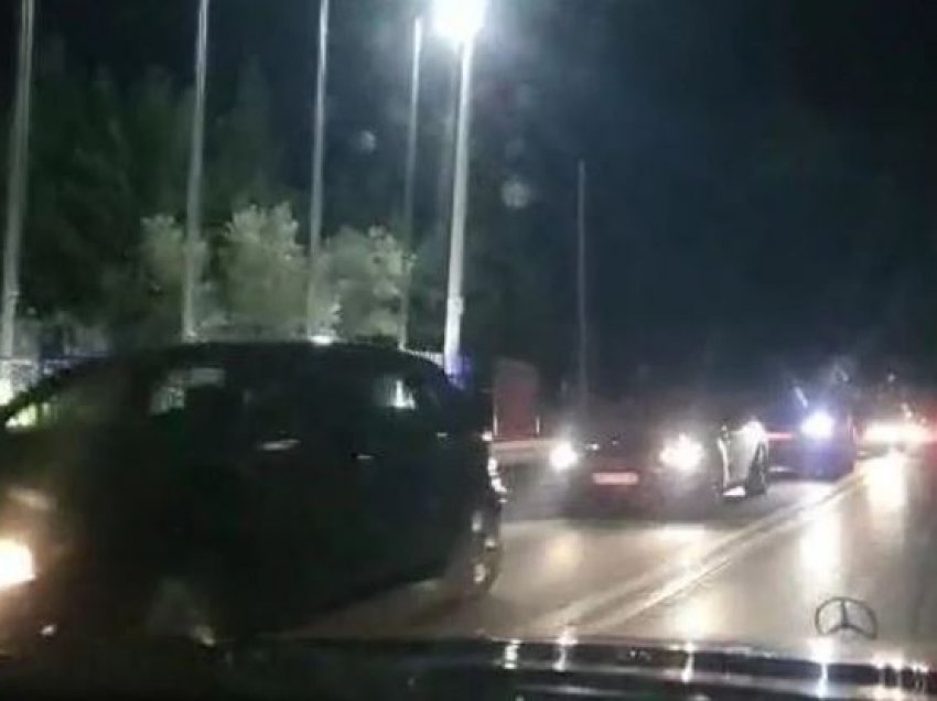 Trafik kilometrik në Elbasan, qindra makina kthehen nga juglindja në kryeqytet