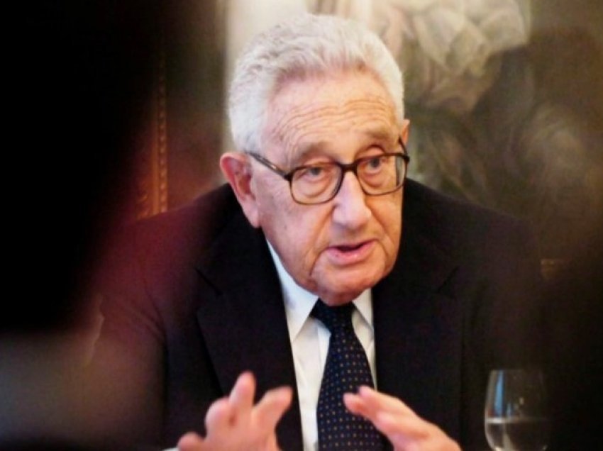 Kissinger: Nuk ka më arsye që Ukraina të mbahet jashtë NATO-s