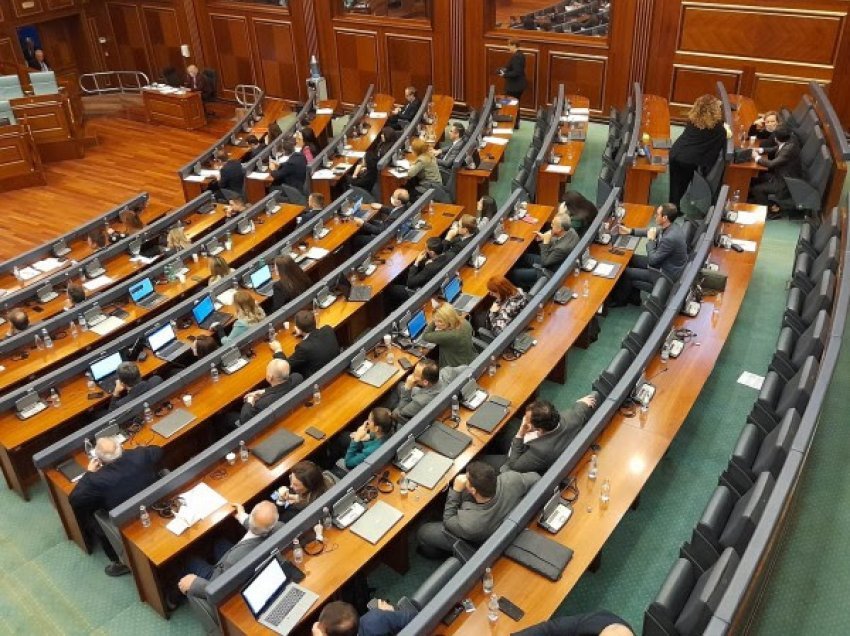 Qalaj kërkon nga Sveçla të raportojë në Kuvend për kërcënimet e deputetëve