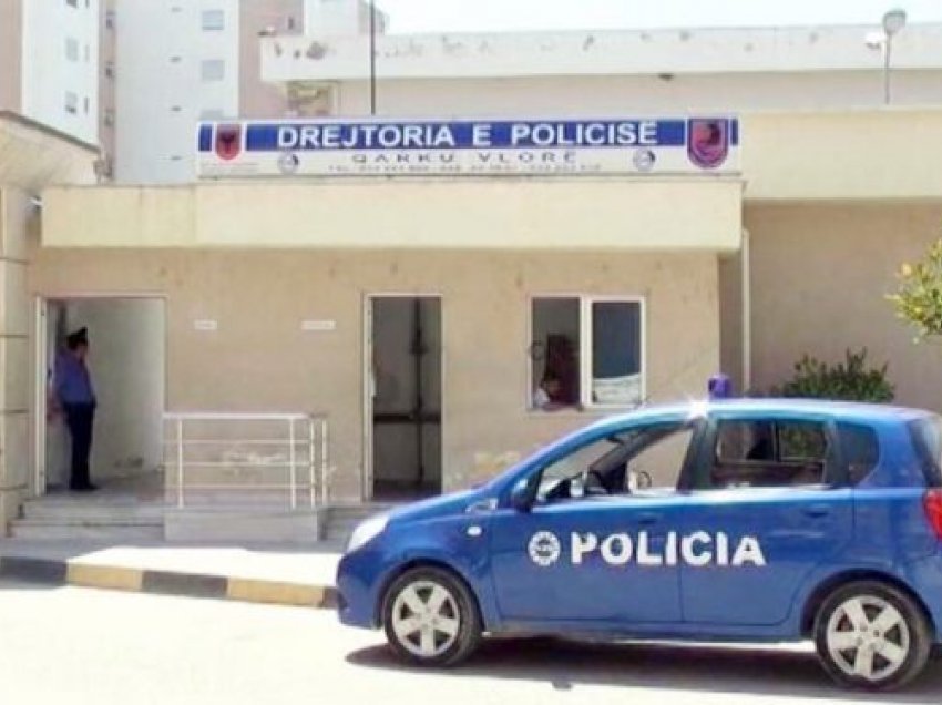 Qëlloi me thikë ish-gruan dhe i vodhi telefonin, shpallet në kërkim 31-vjeçari në Vlorë
