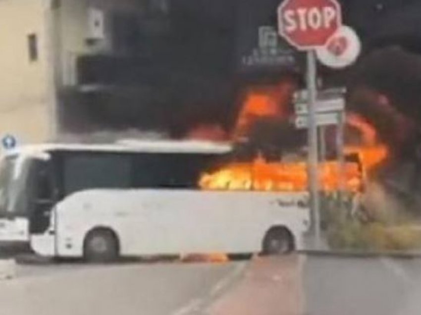 Ia vunë flakën autobusit të tifozëve kundërshtarë, arrestohen 9 ultras