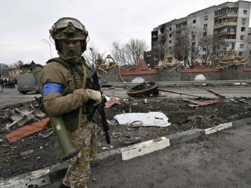 Komandantët ukrainas që u kapën nga Rusia zotohen të kthehen në fushën e betejës