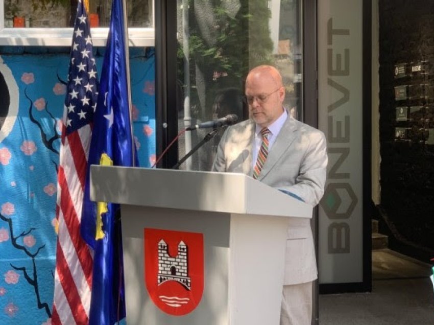 ​Ambasadori Hovenier: Jemi të përkushtuar për të ndihmuar Kosovën