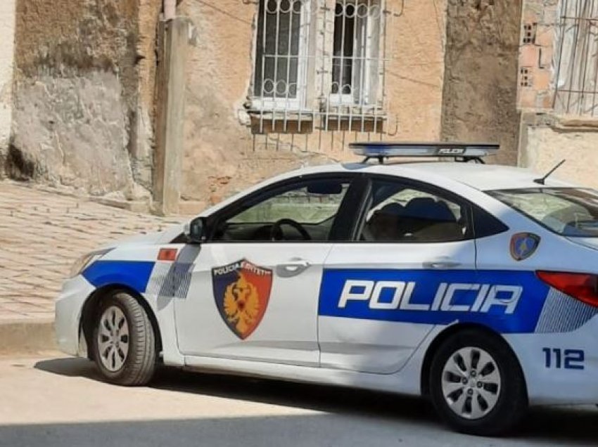 Kreu veprime të turpshme ndaj vajzës së mitur të partneres, arrestohet 38-vjeçari në Durrës
