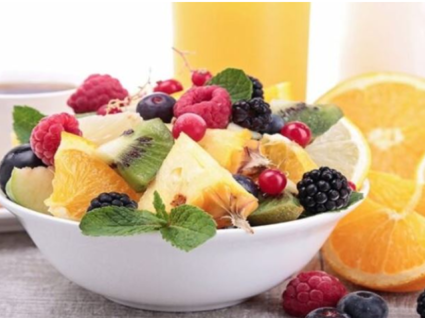 Frutat që hidratojnë më shumë, hani sa më shumë në ditët e nxehta