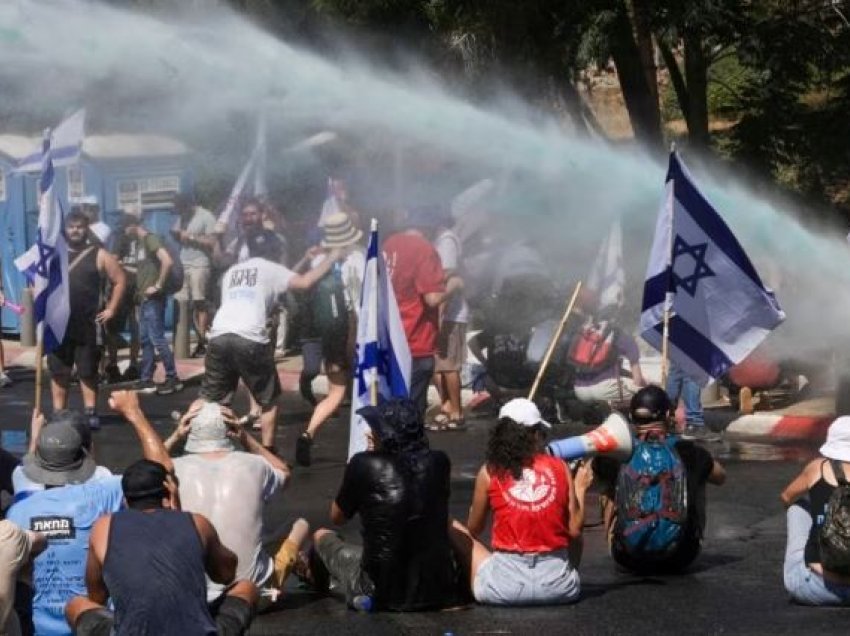 Reforma në gjyqësor çon në përleshje mes policisë dhe protestuesve në Izrael