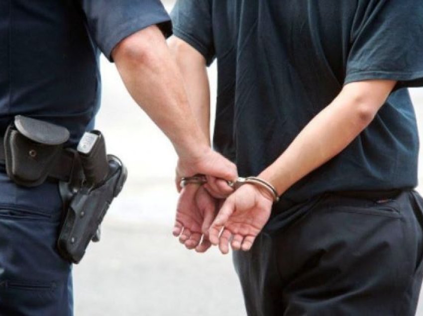 Arrestohen dy persona në Graçanicë për trafikim me njerëz