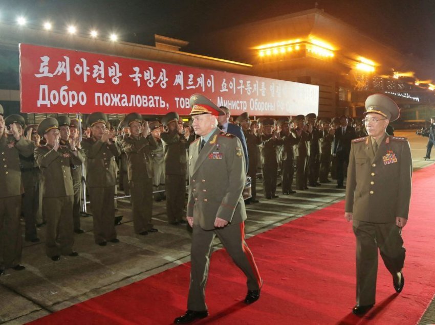 Ministri rus i Mbrojtjes viziton Korenë e Veriut
