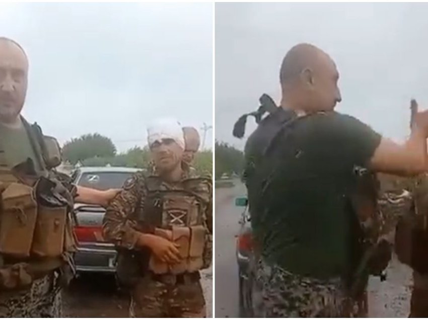 Komandanti rus nxehet keq me ushtarët e tij, pamjet kur e godet njërin prej tyre me shuplakë në fytyrë