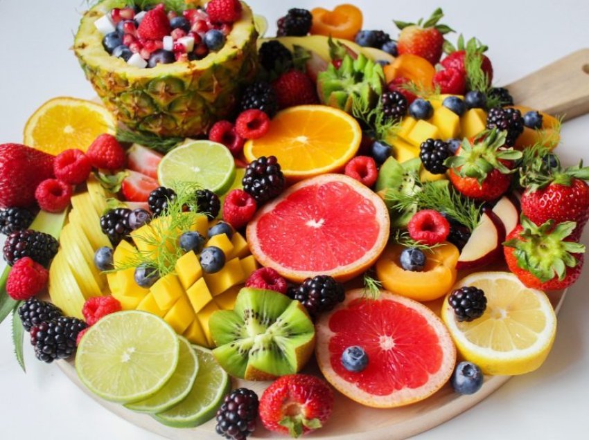 Frutat e stinës që duhen ngrënë çdo ditë për të qenë të shëndetshëm