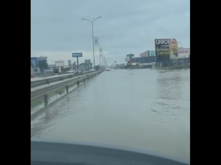 Reshjet e shiut, bllokohet magjistralja Prishtinë – Ferizaj