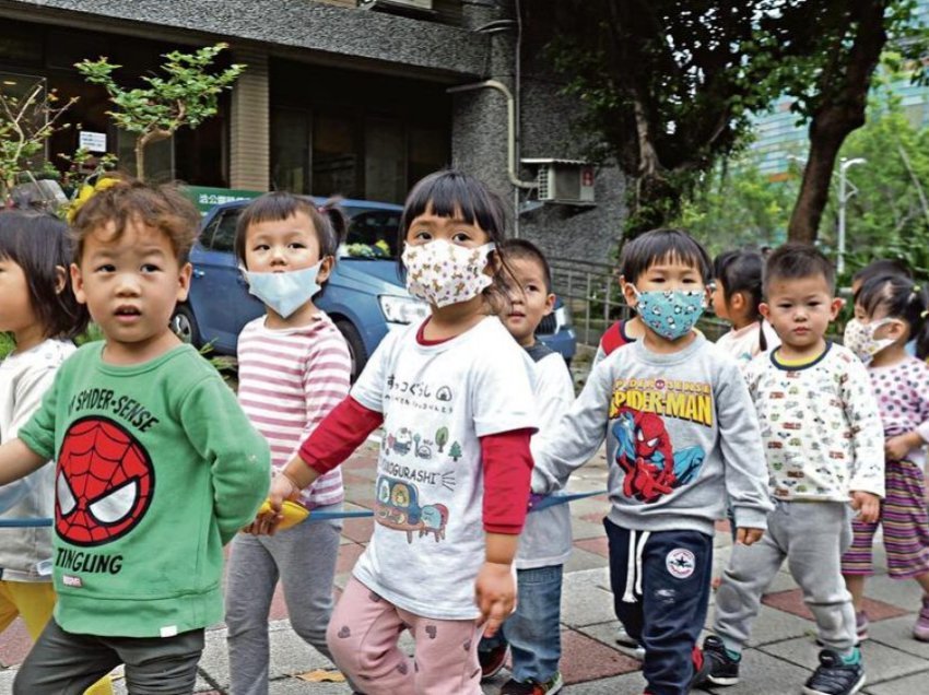 Edukatorët përdorën drogë për të vënë në gjumë fëmijët në kopsht, autoritetet tajvaneze fillojnë hetimet