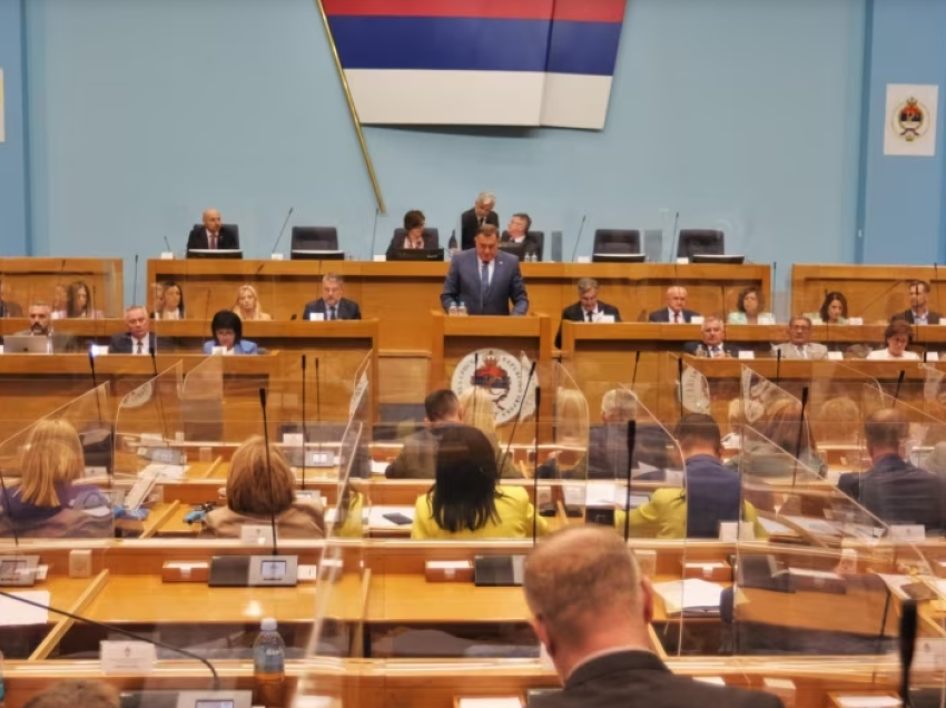 Republika Sërpska vendos që të mos publikojë më vendimet e përfaqësuesit të lartë