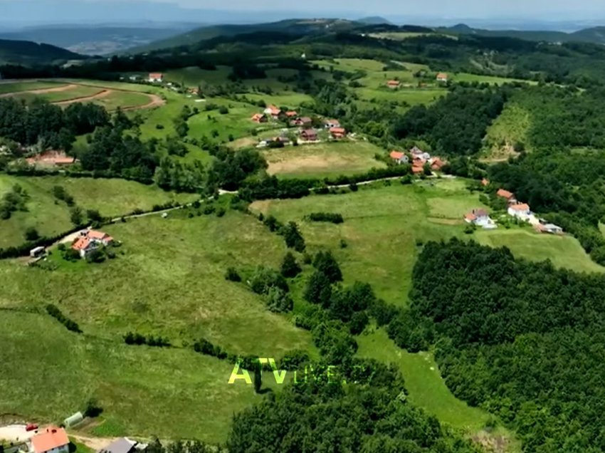 Kleçka, fshati që po braktiset nga banorët, rrezikohet edhe nga mbyllja e shkollës