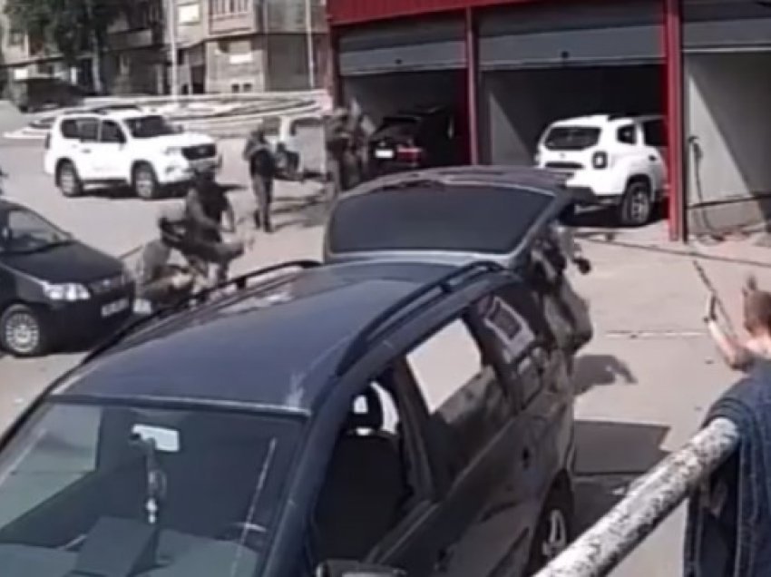 Momenti kur Policia e Kosovës arreston “Rusin” në autolarje në veri të Mitrovicës