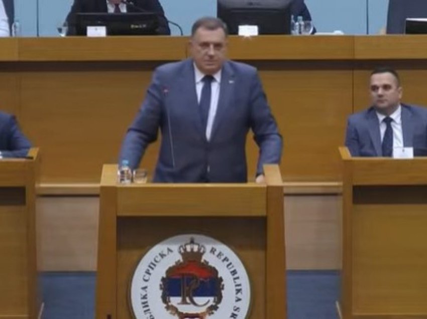 Dodik vazhdon avazin e fyerjeve, gjyqtarin e Gjykatës Kushtetuese të BeH e quan “shiptar”