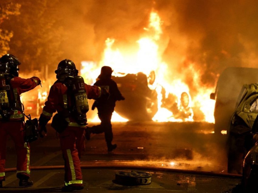 Trazirat në Francë/ Qeveria vendos 40,000 policë shtesë në të gjithë vendin