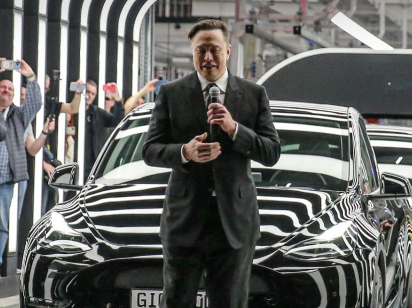 Elon Musk sjell “lajmin që mund të ndryshojë makinat përgjithmonë”