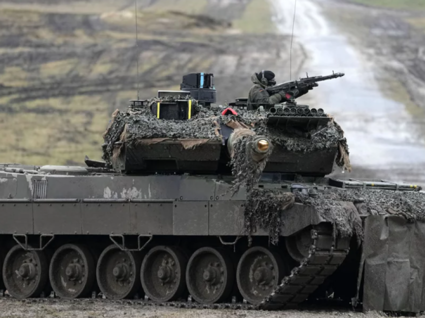 Zvicra i thotë “jo” dërgimit të tankeve të vjetra në Ukrainë