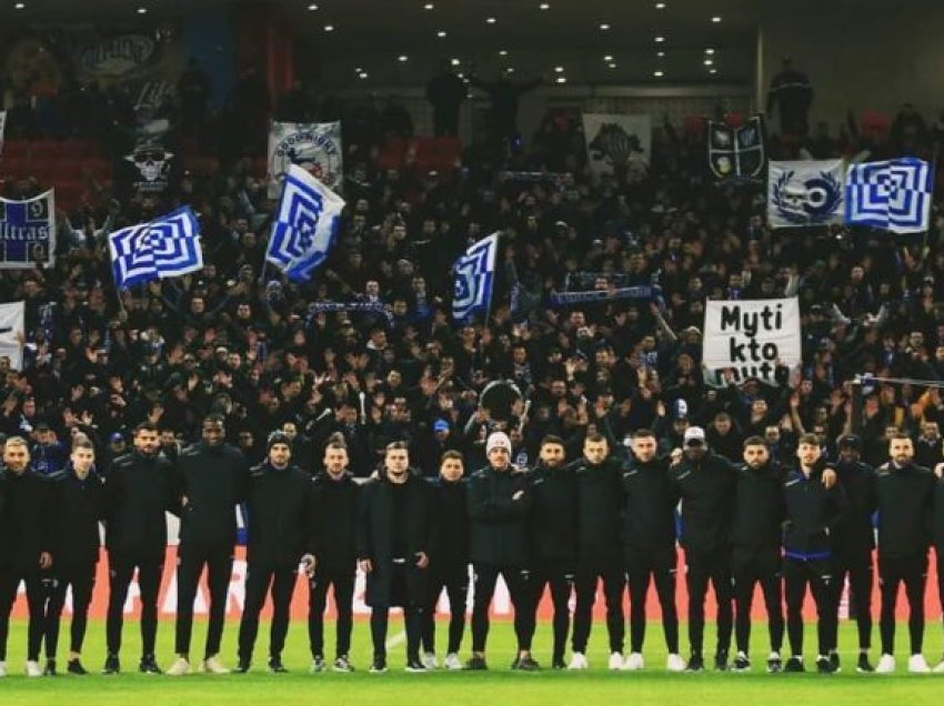 Tifozët e Tiranës thumbojnë Partizanin