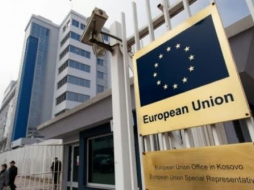 Zyra e BE-së dhe Qeveria ndajnë 45 bursa për studimet master në shtete të BE-së
