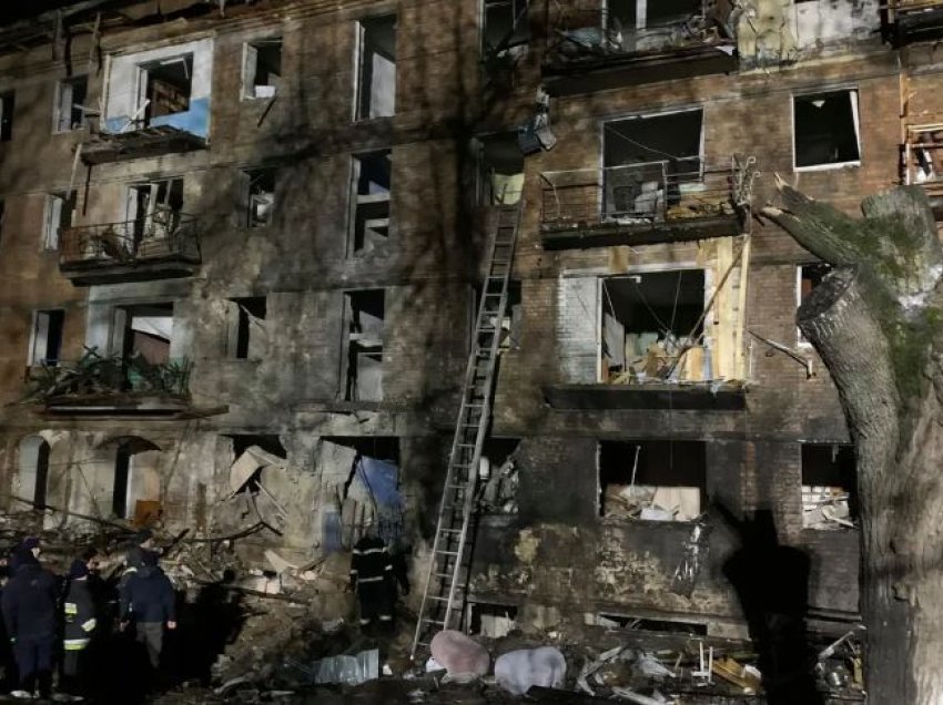 Katër civilë vriten nga granatimet në Ukrainë