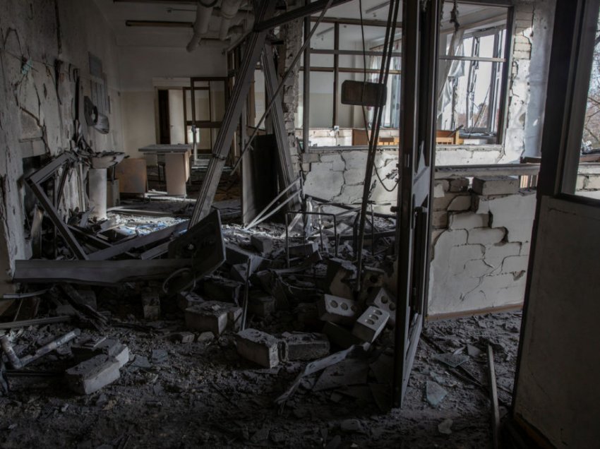 Tre të vdekur teksa bombardimet e forta të Khersonit vazhdojnë