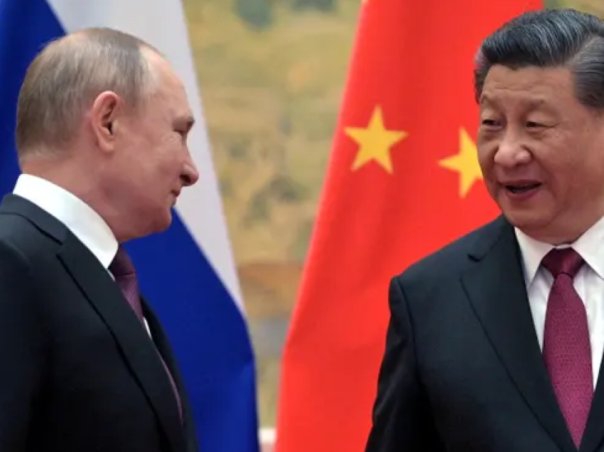 Mbretëria e Bashkuar: Kina duhet të përdorë udhëtimin në Moskë për të inkurajuar Putinin të tërhiqet nga Ukraina