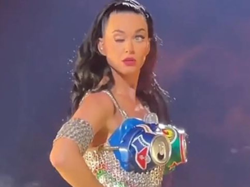 Katy Perry tregon se si mësoi të bënte trukun viral të ‘syrit të kukullës’