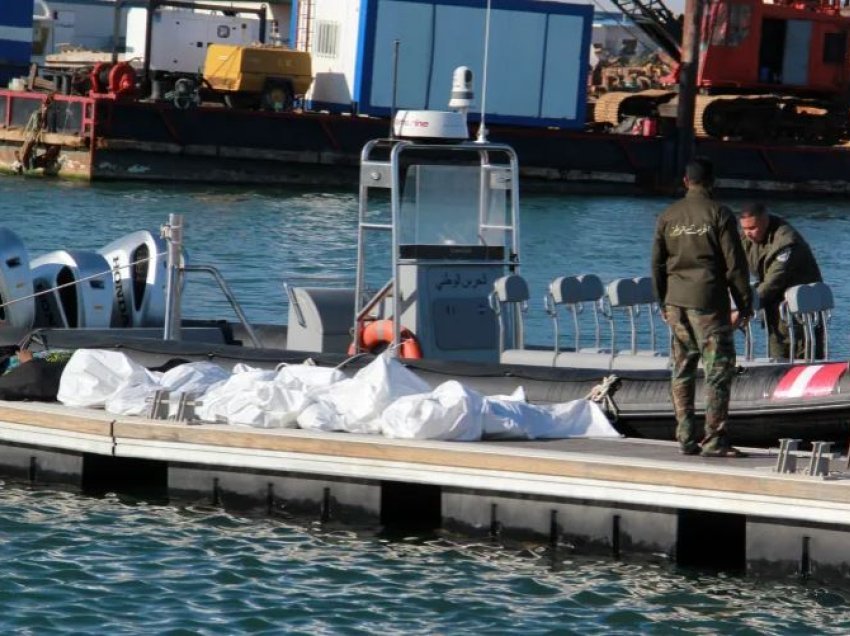 Një tjetër varkë fundoset pranë Tunizisë, vdesin 19 azilkërkues afrikanë