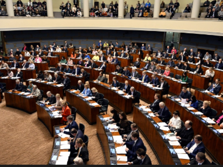 Parlamenti hungarez miraton ofertën e Finlandës për t'u bashkuar me NATO-n