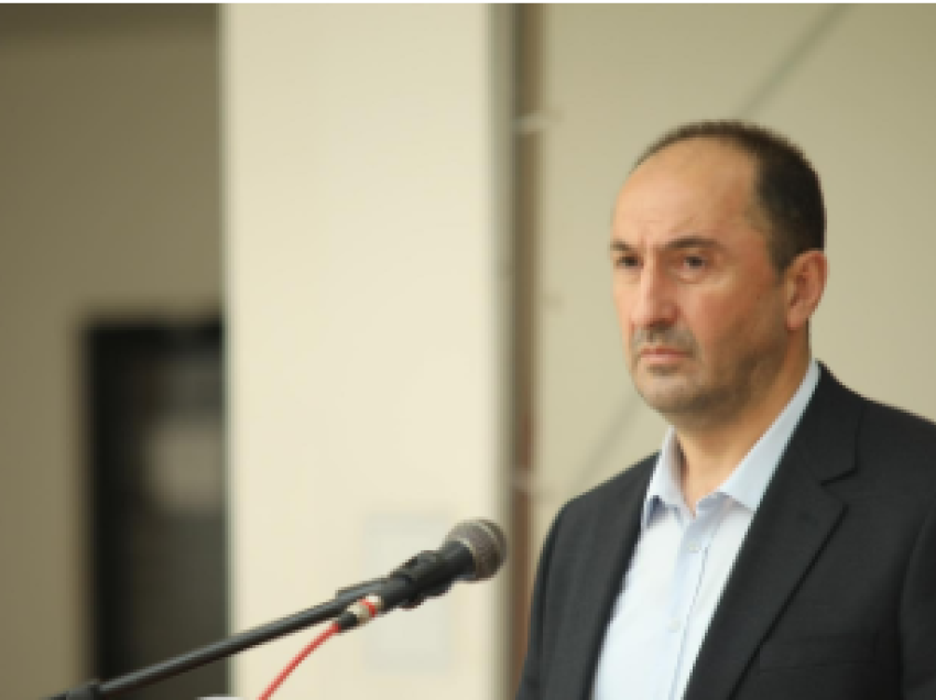 Ndërtimet e rrugëve Prishtinë-Pejë dhe Prishtinë-Gjilan, deklarohet ministri Aliu 