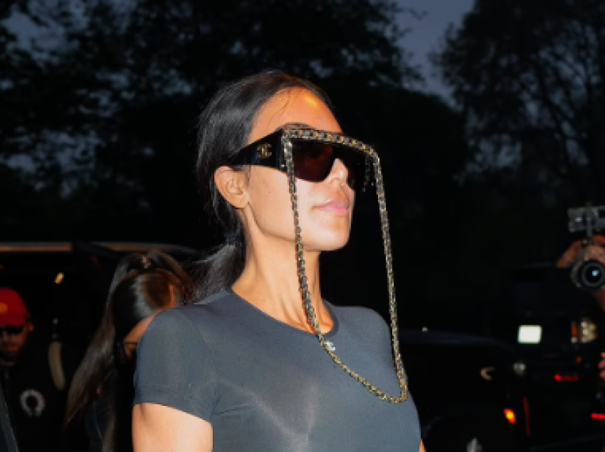 Kim Kardashian me paraqitje atraktive në darkën e Anna Wintour në New York para Met Galas