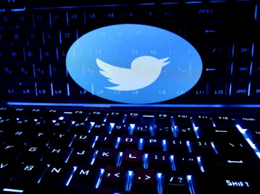 Twitter bie nga funksioni për mijëra përdorues