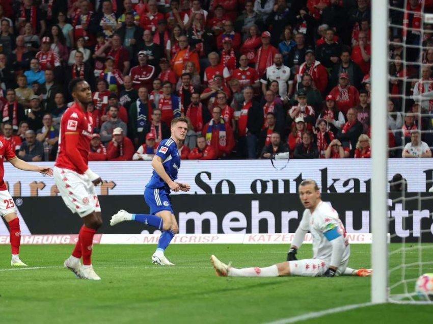 Pesë gola në Mainz, Schalke 04 importon tre pikë