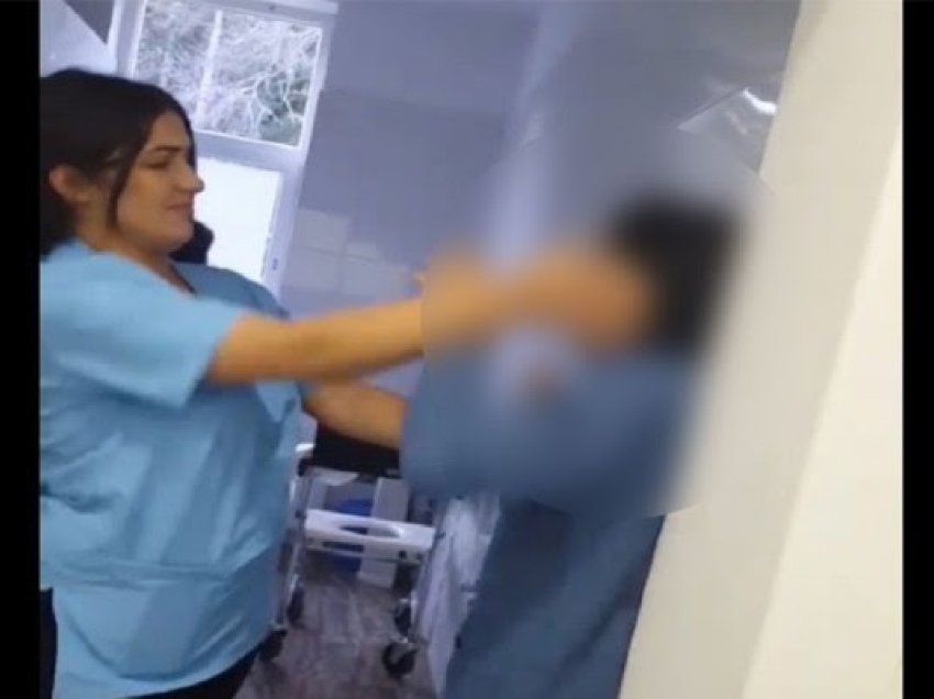 ​QKRMT kërkon rishikimin e aktakuzës për infermierët që sulmuan të moshuarën në Pejë
