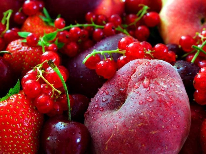 Nga molla tek qershitë: Thuajini lamtumirë dhimbjes së artritit me këto fruta