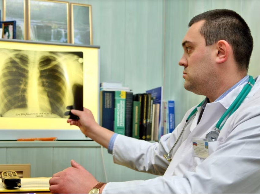 Luftimet në Ukrainë dhe Sudan nxisin rritje alarmante të rasteve me tuberkuloz