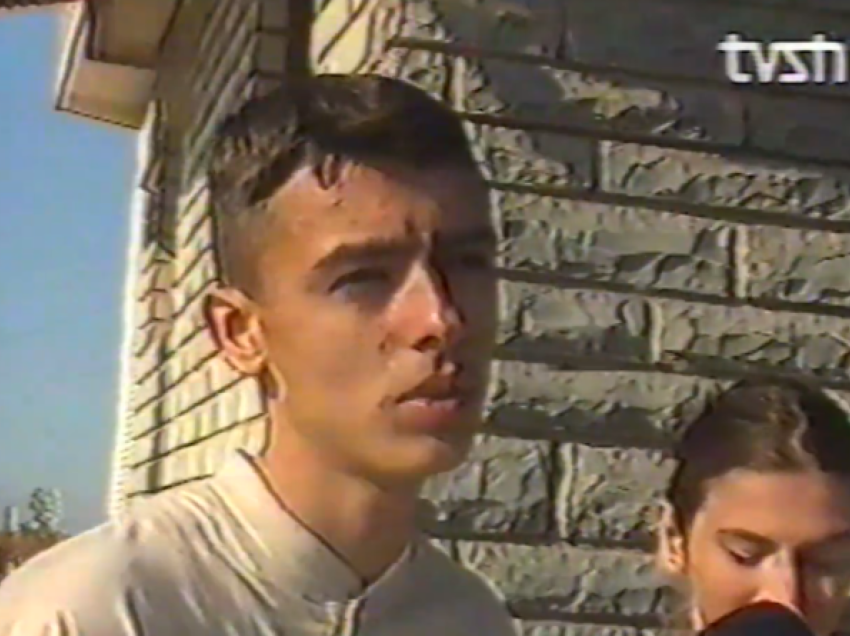 Video e rrallë e Glauk Konjufcës ku flet si 16 vjeçar për kushtet në shkolla në vitin 1997
