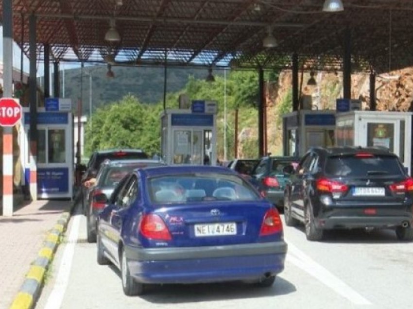 Zgjedhjet në Greqi, fluks automjetesh në pikën e kalimit kufitar të Kapshticës