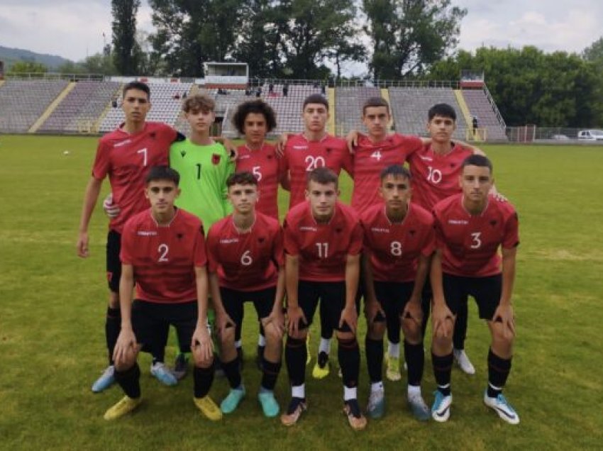 Shqipëria U-15 e mbyll me fitore kundër Sarajevës