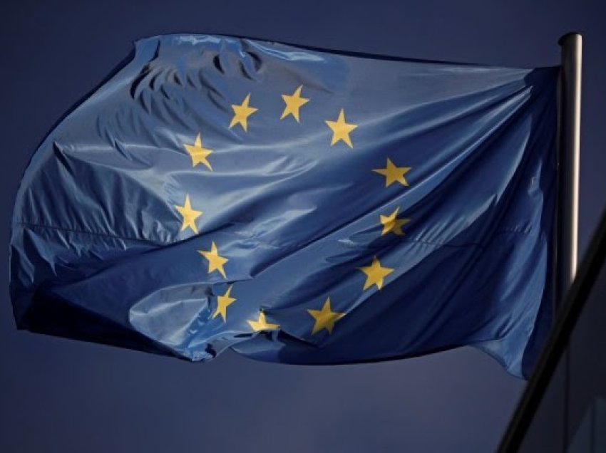 Flamuri evropian mbush 37 vjet