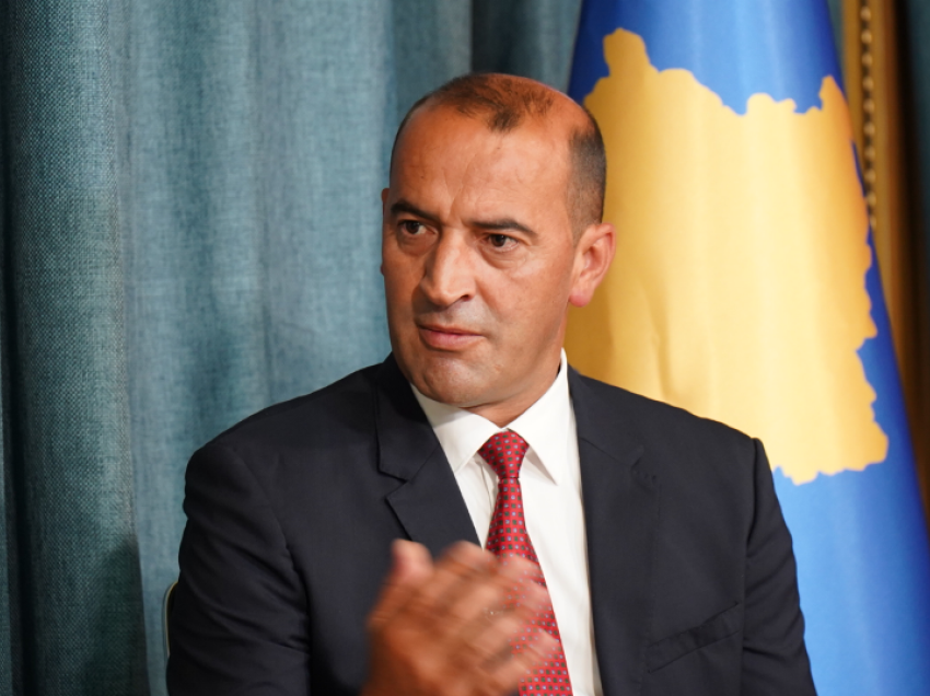 Haradinaj i reagon ministrit Aliu për bllokimin e autostradës së Dukagjinit
