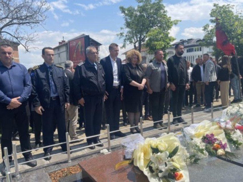 ​Përkujtohet 24-vjetori i vrasjes së pesë anëtarëve të familjes Kastrati në Pejë