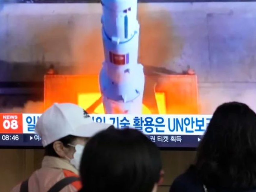 Koreja e Veriut përgatitet për të lëshuar satelitin, Japonia: Do të shkatërrojmë çdo raketë që hyn në territorin tonë!