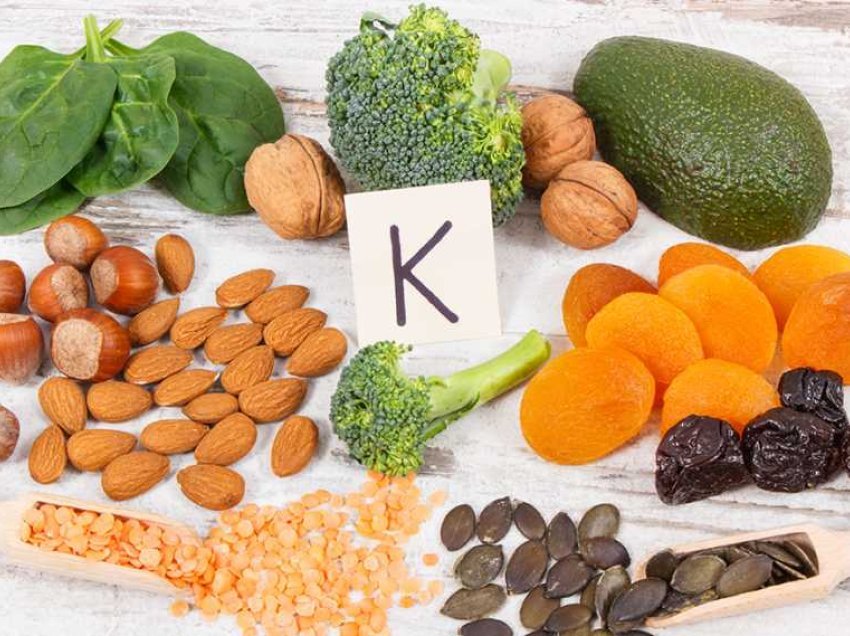 Njihuni me 3 përfitimet e vitaminës K dhe pse duhet ta përfshini atë në dietën tuaj