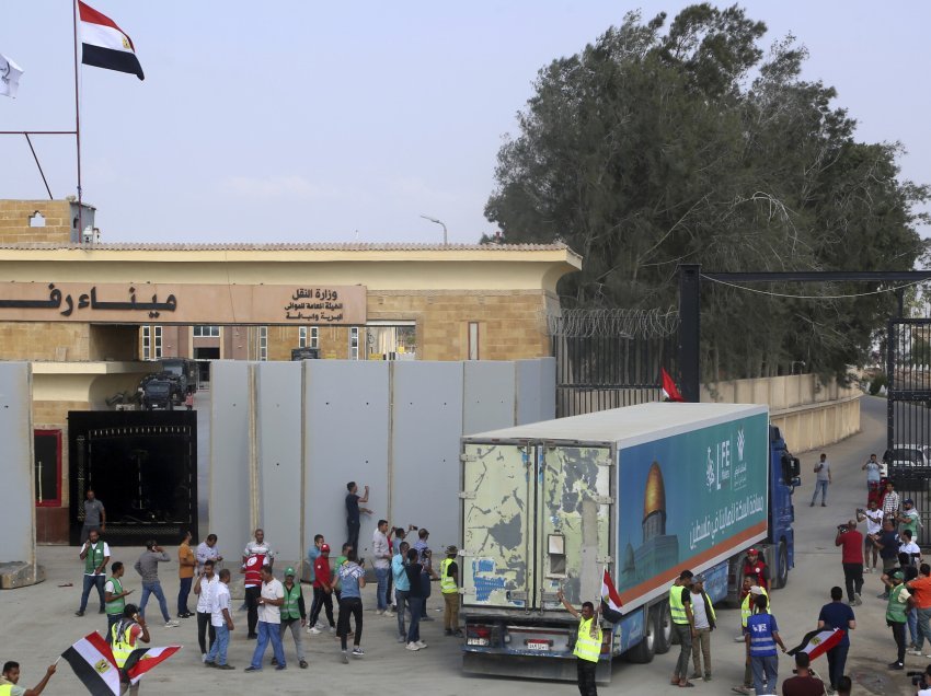 Amerikanët hyjnë në Egjipt nga Gaza, konfirmon zyrtari amerikan