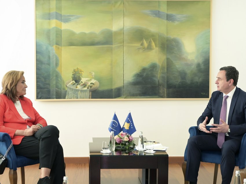 Kurti flet pas takimit me Bakoyannis: Çështja e anëtarësimit të Kosovës në Këshillin Evropian është proces historik