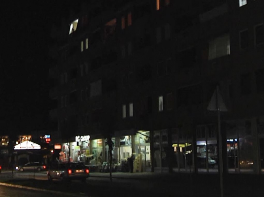 Rruga industriale në Tetovë pa ndriçim publik, qytetarët të rrezikuar gjatë natës