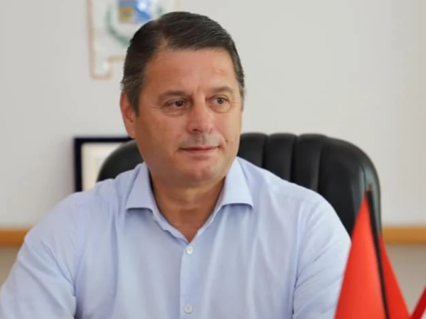Marrëveshja me Italinë për refugjatët/ Kryebashkiaku i Lezhës u përgjigjet kritikëve, “ironizon” Partinë Demokratike